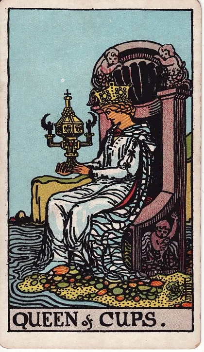 Королева Кубков — колода «Райдер–Уэйт»